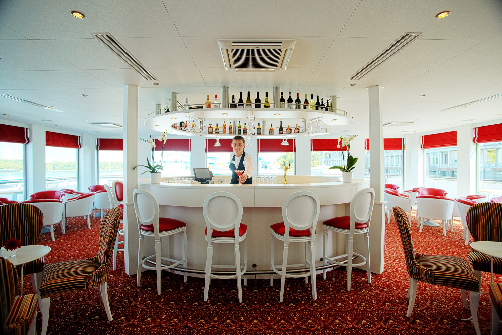 CRUCEROS UNIWORLD RIVER VICTORIA Княжна Виктория RUSSIA CRUISES UNIWORLD RUSSIAN RIVER CRUISES UNIWORLD RUSSIAN RIVER CRUISES CRUCEROS UNIWORLD MOSCOW RIVER CRUISES RUSSIAN WATERWAYS IMPERIAL WATERWAYS OF RUSIA UNIWORLD RIVER CRUISES CRUCEROS DE LUJO RUSIA